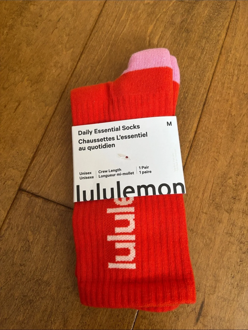 lululemon Daily Essential Crew Socks - Red w/ Pink Cuff—Unisex, Medium, NWT